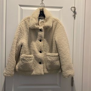 APPARIS Charlotte Short Faux Shearling Teddy Coat
